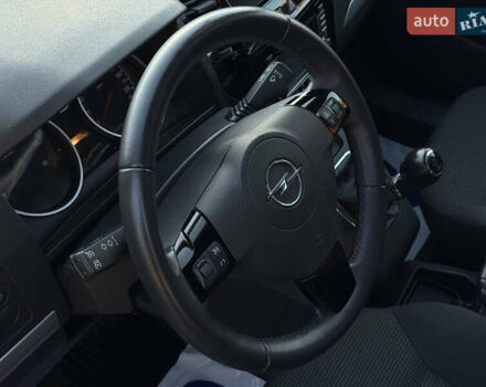 Черный Опель Зафира, объемом двигателя 1.7 л и пробегом 189 тыс. км за 8350 $, фото 50 на Automoto.ua