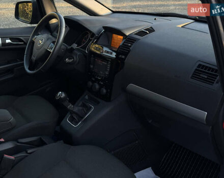 Черный Опель Зафира, объемом двигателя 1.7 л и пробегом 189 тыс. км за 8350 $, фото 90 на Automoto.ua