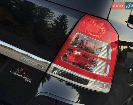 Черный Опель Зафира, объемом двигателя 1.7 л и пробегом 189 тыс. км за 8350 $, фото 124 на Automoto.ua