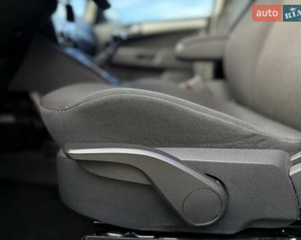 Черный Опель Зафира, объемом двигателя 1.8 л и пробегом 213 тыс. км за 7700 $, фото 46 на Automoto.ua