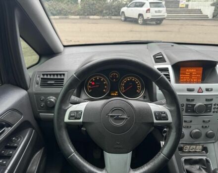 Чорний Опель Зафіра, об'ємом двигуна 0 л та пробігом 175 тис. км за 5500 $, фото 6 на Automoto.ua