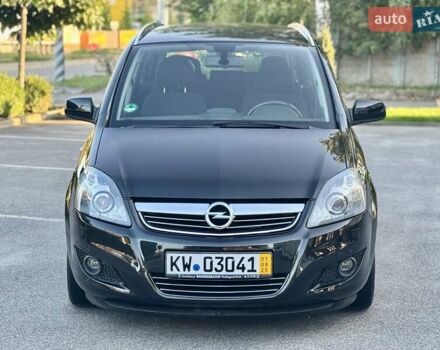 Чорний Опель Зафіра, об'ємом двигуна 1.7 л та пробігом 209 тис. км за 7950 $, фото 12 на Automoto.ua