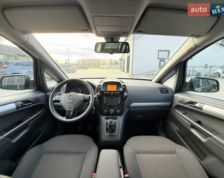 Черный Опель Зафира, объемом двигателя 1.8 л и пробегом 213 тыс. км за 7700 $, фото 1 на Automoto.ua