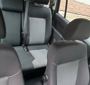 Черный Опель Зафира, объемом двигателя 1.69 л и пробегом 215 тыс. км за 7000 $, фото 16 на Automoto.ua