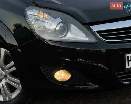 Черный Опель Зафира, объемом двигателя 1.7 л и пробегом 189 тыс. км за 8350 $, фото 125 на Automoto.ua