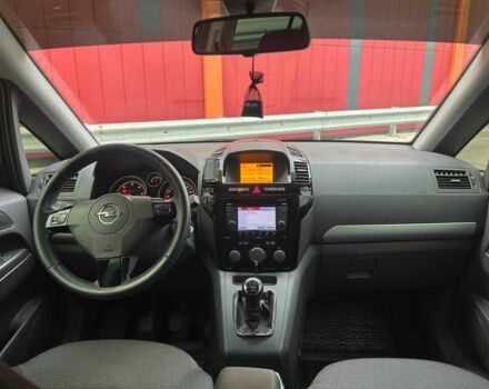 Черный Опель Зафира, объемом двигателя 1.7 л и пробегом 308 тыс. км за 7290 $, фото 13 на Automoto.ua