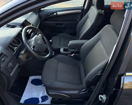 Черный Опель Зафира, объемом двигателя 1.7 л и пробегом 189 тыс. км за 8350 $, фото 52 на Automoto.ua