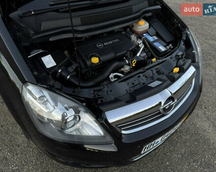 Черный Опель Зафира, объемом двигателя 1.7 л и пробегом 189 тыс. км за 8350 $, фото 120 на Automoto.ua