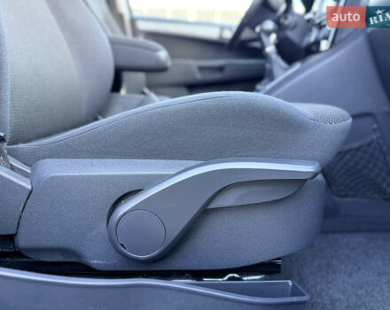 Черный Опель Зафира, объемом двигателя 1.8 л и пробегом 213 тыс. км за 7700 $, фото 109 на Automoto.ua