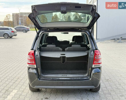 Черный Опель Зафира, объемом двигателя 1.8 л и пробегом 213 тыс. км за 7700 $, фото 116 на Automoto.ua