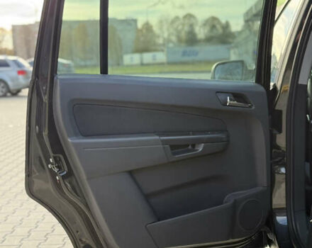 Черный Опель Зафира, объемом двигателя 1.8 л и пробегом 213 тыс. км за 7700 $, фото 65 на Automoto.ua