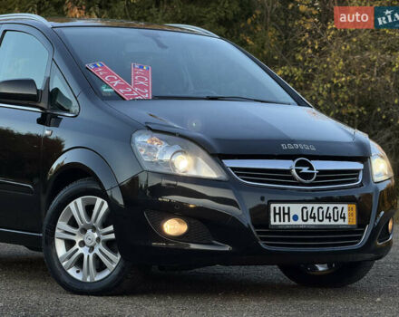 Черный Опель Зафира, объемом двигателя 1.7 л и пробегом 189 тыс. км за 8350 $, фото 3 на Automoto.ua