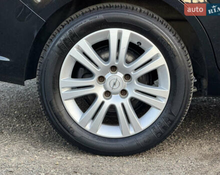 Черный Опель Зафира, объемом двигателя 1.7 л и пробегом 189 тыс. км за 8350 $, фото 35 на Automoto.ua