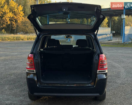 Черный Опель Зафира, объемом двигателя 1.7 л и пробегом 189 тыс. км за 8350 $, фото 100 на Automoto.ua