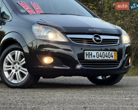 Черный Опель Зафира, объемом двигателя 1.7 л и пробегом 189 тыс. км за 8350 $, фото 141 на Automoto.ua
