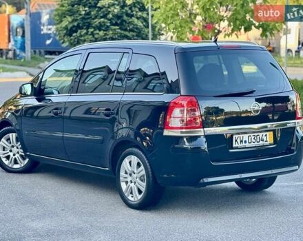 Чорний Опель Зафіра, об'ємом двигуна 1.7 л та пробігом 209 тис. км за 7950 $, фото 2 на Automoto.ua