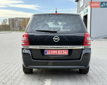 Черный Опель Зафира, объемом двигателя 1.8 л и пробегом 213 тыс. км за 7700 $, фото 9 на Automoto.ua
