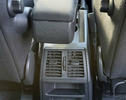 Черный Опель Зафира, объемом двигателя 1.8 л и пробегом 213 тыс. км за 7700 $, фото 93 на Automoto.ua