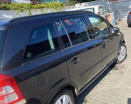 Черный Опель Зафира, объемом двигателя 1.69 л и пробегом 195 тыс. км за 7800 $, фото 2 на Automoto.ua