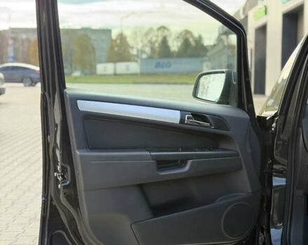 Черный Опель Зафира, объемом двигателя 1.8 л и пробегом 213 тыс. км за 7700 $, фото 40 на Automoto.ua