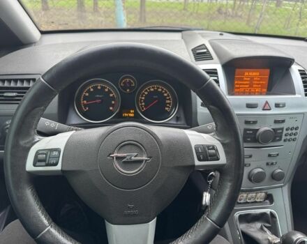 Чорний Опель Зафіра, об'ємом двигуна 0 л та пробігом 175 тис. км за 5500 $, фото 4 на Automoto.ua