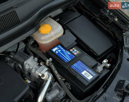 Черный Опель Зафира, объемом двигателя 1.7 л и пробегом 189 тыс. км за 8350 $, фото 117 на Automoto.ua