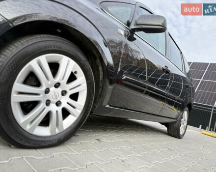 Черный Опель Зафира, объемом двигателя 1.8 л и пробегом 213 тыс. км за 7700 $, фото 21 на Automoto.ua