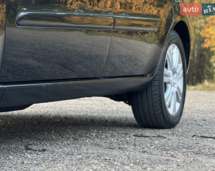 Черный Опель Зафира, объемом двигателя 1.7 л и пробегом 189 тыс. км за 8350 $, фото 16 на Automoto.ua