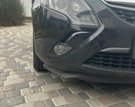 Черный Опель Зафира, объемом двигателя 2 л и пробегом 235 тыс. км за 9700 $, фото 2 на Automoto.ua