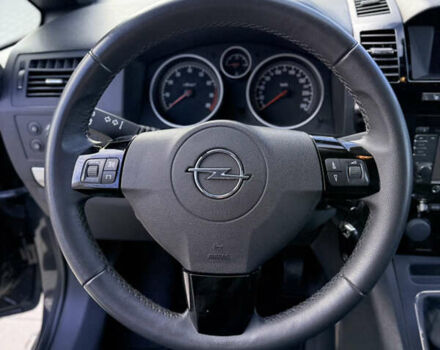 Черный Опель Зафира, объемом двигателя 1.8 л и пробегом 213 тыс. км за 7700 $, фото 52 на Automoto.ua