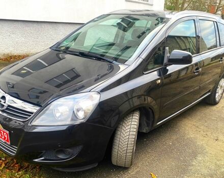 Черный Опель Зафира, объемом двигателя 1.7 л и пробегом 212 тыс. км за 7800 $, фото 2 на Automoto.ua