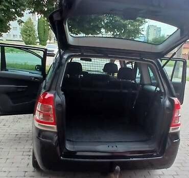 Черный Опель Зафира, объемом двигателя 1.69 л и пробегом 215 тыс. км за 7000 $, фото 13 на Automoto.ua