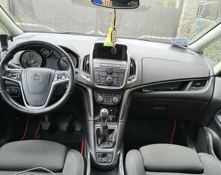 Черный Опель Зафира, объемом двигателя 1.96 л и пробегом 242 тыс. км за 9500 $, фото 26 на Automoto.ua