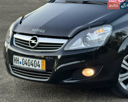 Черный Опель Зафира, объемом двигателя 1.7 л и пробегом 189 тыс. км за 8350 $, фото 128 на Automoto.ua