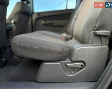 Черный Опель Зафира, объемом двигателя 1.8 л и пробегом 213 тыс. км за 7700 $, фото 75 на Automoto.ua