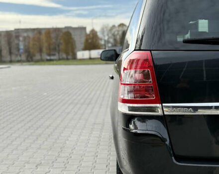 Черный Опель Зафира, объемом двигателя 1.8 л и пробегом 213 тыс. км за 7700 $, фото 22 на Automoto.ua