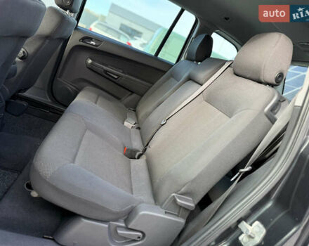 Черный Опель Зафира, объемом двигателя 1.8 л и пробегом 213 тыс. км за 7700 $, фото 70 на Automoto.ua