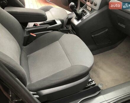 Черный Опель Зафира, объемом двигателя 1.8 л и пробегом 175 тыс. км за 7500 $, фото 12 на Automoto.ua