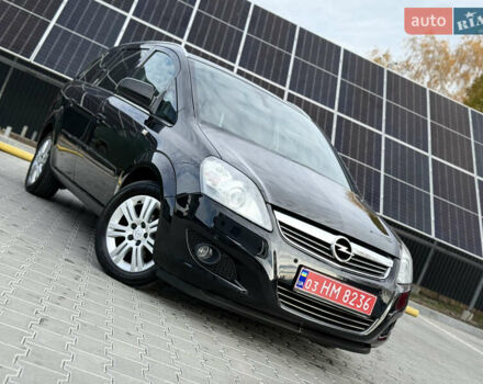 Черный Опель Зафира, объемом двигателя 1.8 л и пробегом 213 тыс. км за 7700 $, фото 2 на Automoto.ua