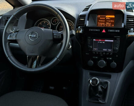 Черный Опель Зафира, объемом двигателя 1.7 л и пробегом 189 тыс. км за 8350 $, фото 81 на Automoto.ua