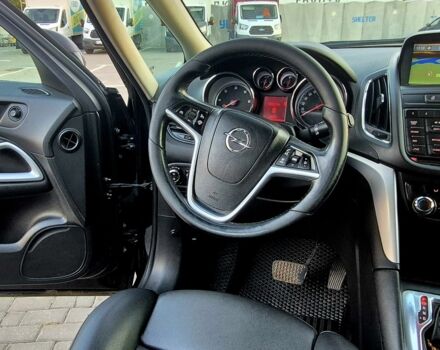 Чорний Опель Зафіра, об'ємом двигуна 2 л та пробігом 276 тис. км за 8000 $, фото 4 на Automoto.ua