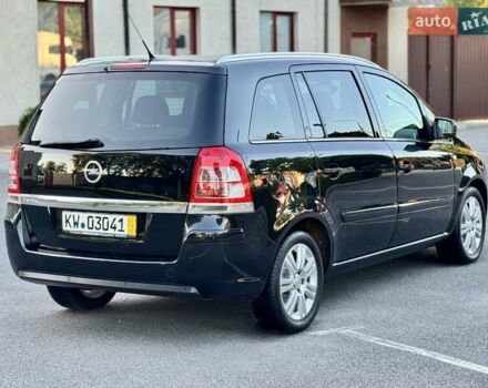 Чорний Опель Зафіра, об'ємом двигуна 1.7 л та пробігом 209 тис. км за 7950 $, фото 17 на Automoto.ua