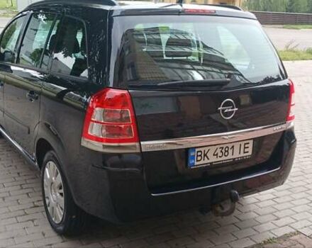 Черный Опель Зафира, объемом двигателя 1.69 л и пробегом 215 тыс. км за 7000 $, фото 2 на Automoto.ua