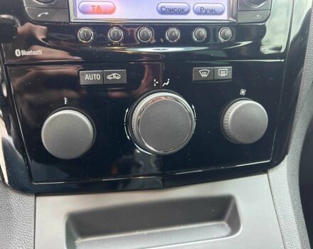 Черный Опель Зафира, объемом двигателя 1.7 л и пробегом 308 тыс. км за 7290 $, фото 19 на Automoto.ua