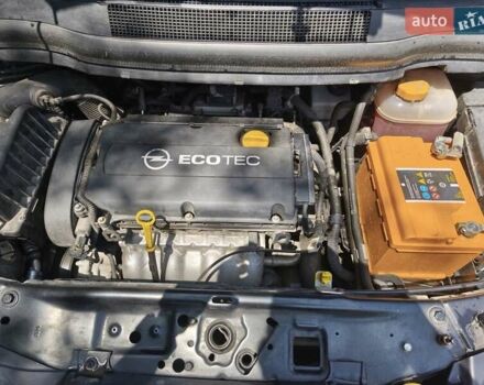 Черный Опель Зафира, объемом двигателя 1.8 л и пробегом 35 тыс. км за 10500 $, фото 10 на Automoto.ua