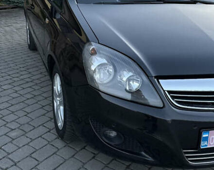 Черный Опель Зафира, объемом двигателя 1.7 л и пробегом 209 тыс. км за 8500 $, фото 9 на Automoto.ua