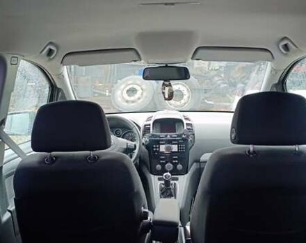 Черный Опель Зафира, объемом двигателя 1.7 л и пробегом 266 тыс. км за 8000 $, фото 6 на Automoto.ua