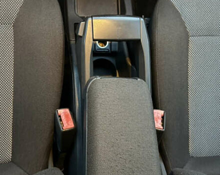 Черный Опель Зафира, объемом двигателя 1.7 л и пробегом 209 тыс. км за 8500 $, фото 19 на Automoto.ua