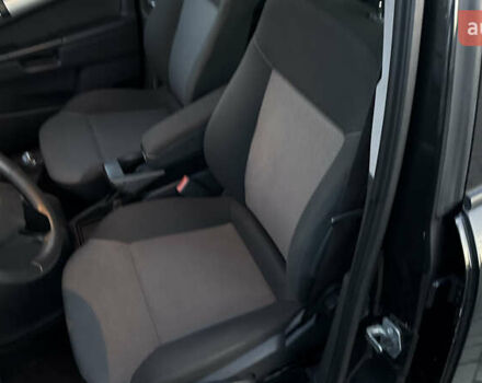 Черный Опель Зафира, объемом двигателя 1.7 л и пробегом 209 тыс. км за 8500 $, фото 21 на Automoto.ua