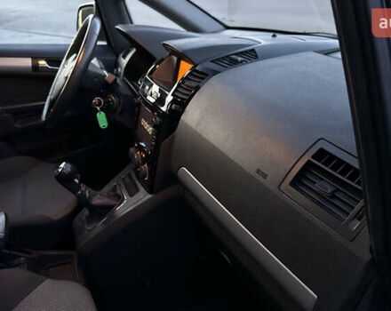 Черный Опель Зафира, объемом двигателя 1.7 л и пробегом 209 тыс. км за 8500 $, фото 38 на Automoto.ua